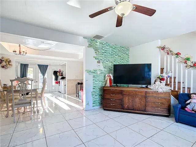 4924  Hawaii  BLVD, Naples, FL 34112