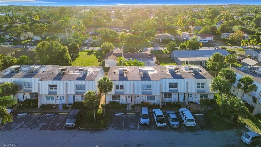 4924  Hawaii  BLVD, Naples, FL 34112