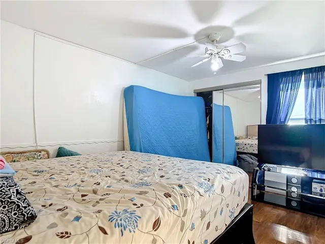 4924  Hawaii  BLVD, Naples, FL 34112