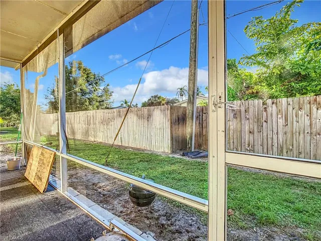 4924  Hawaii  BLVD, Naples, FL 34112