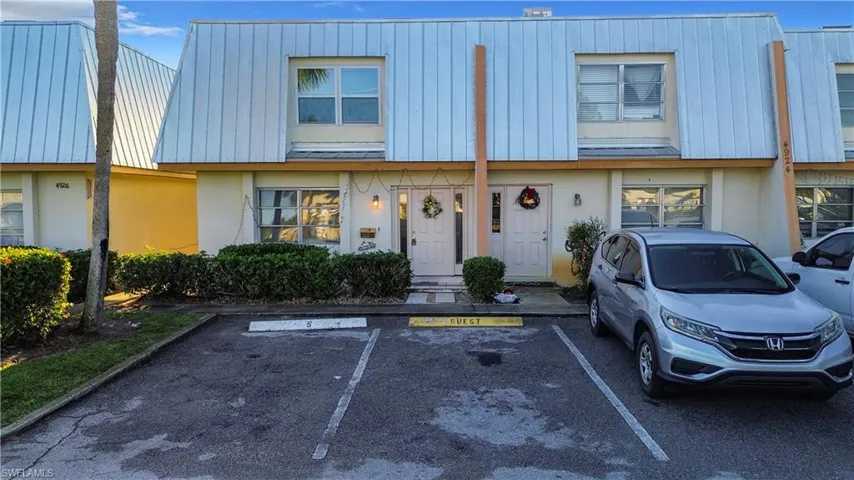 4924  Hawaii  BLVD, Naples, FL 34112