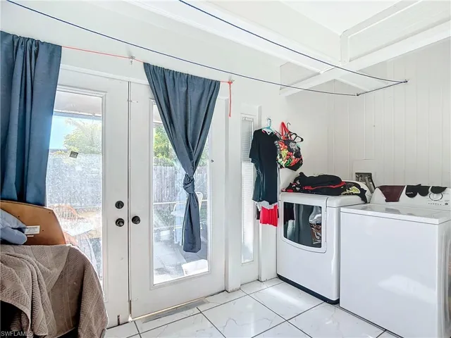 4924  Hawaii  BLVD, Naples, FL 34112