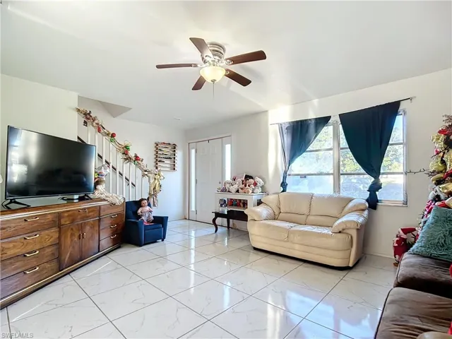 4924  Hawaii  BLVD, Naples, FL 34112