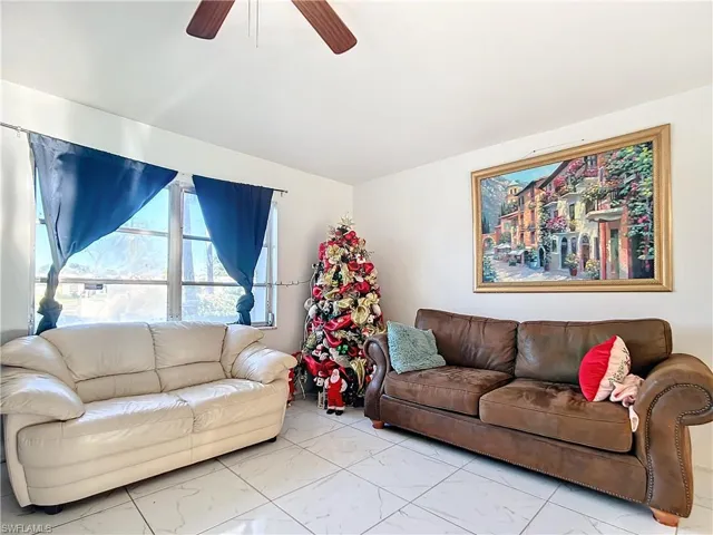 4924  Hawaii  BLVD, Naples, FL 34112