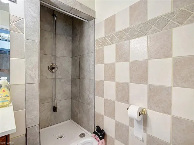 4924  Hawaii  BLVD, Naples, FL 34112
