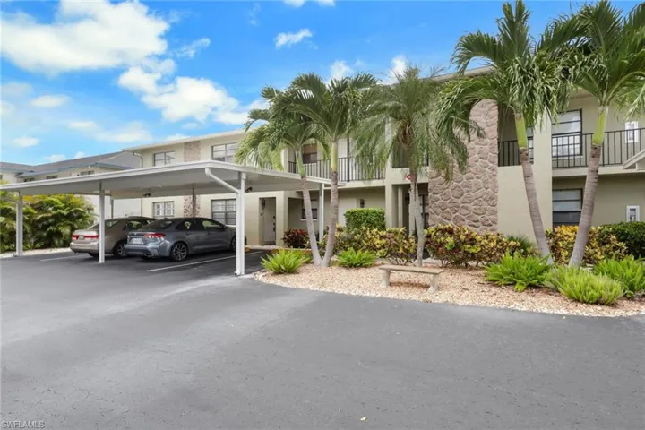 4634 Sw Santa Barbara Pl 101, Cape Coral, Florida 33914