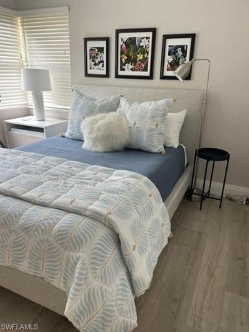 213  8th S AVE, NAPLES, FL 34102