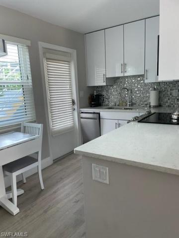 213  8th S AVE, NAPLES, FL 34102