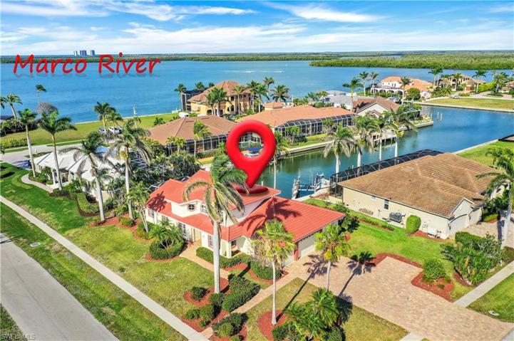 Long water views and quick access to Marco River