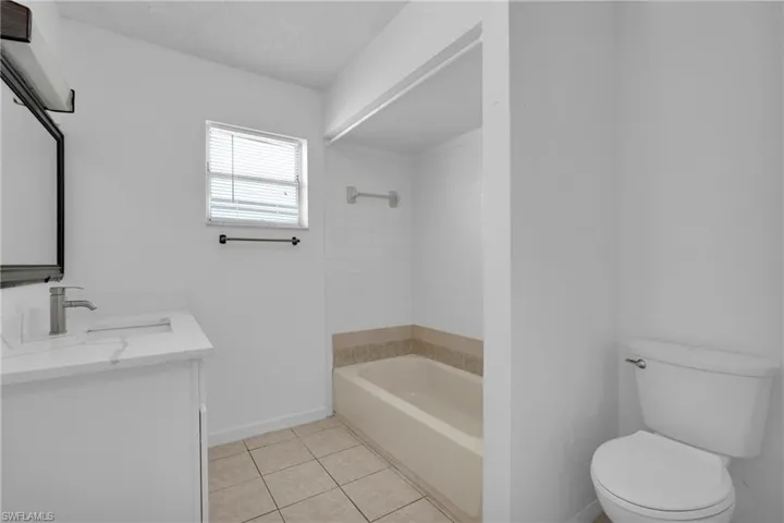 421 24th Ave, Cape Coral, Florida 33990