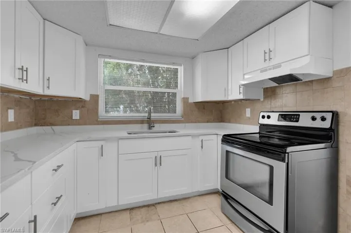 421 24th Ave, Cape Coral, Florida 33990