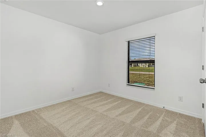442 Burrstone Dr, Lehigh Acres, Florida 33974