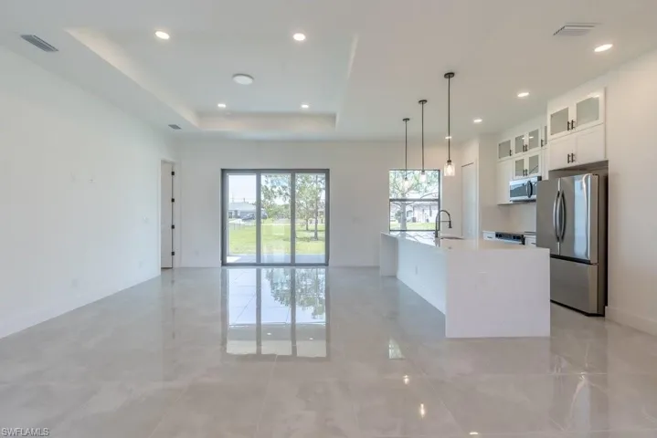 Kitchen/Lanai