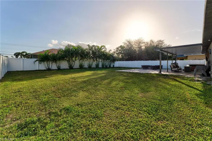 522 NE Van Loon  LN, Cape Coral, FL 33909