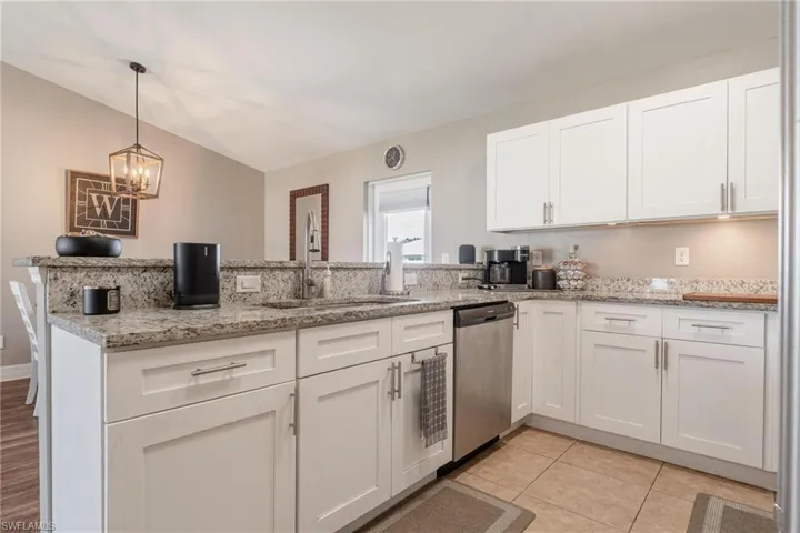 522 NE Van Loon  LN, Cape Coral, FL 33909
