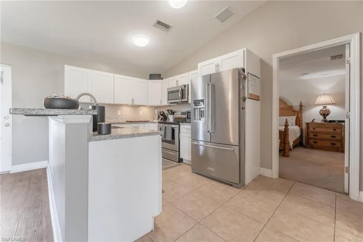 522 NE Van Loon  LN, Cape Coral, FL 33909