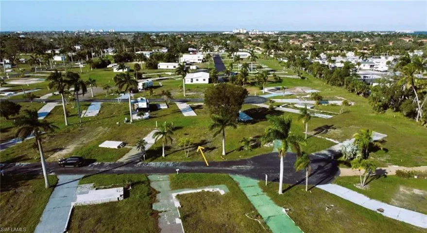 34  Dogwood  WAY, Fort Myers, FL 33908