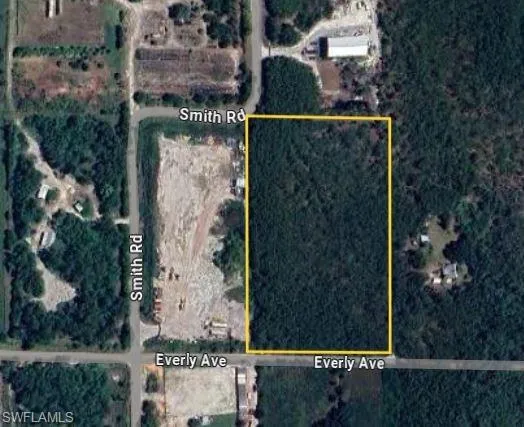 XXX  Everly  AVE, Naples, FL 34117
