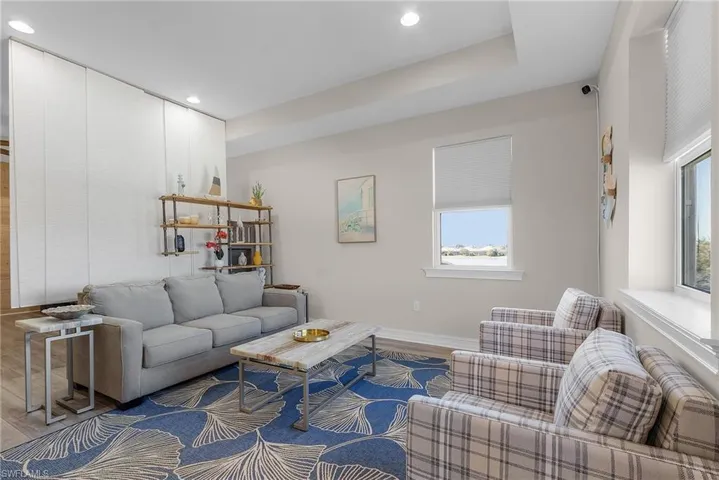 Upstairs Bonus room, living area