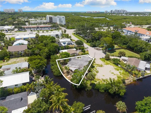 66 River Ct, Naples, Florida 34110