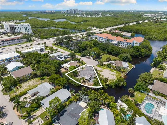 66 River Ct, Naples, Florida 34110