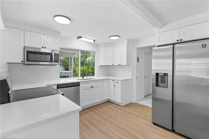 66 River Ct, Naples, Florida 34110