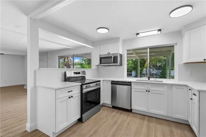 66 River Ct, Naples, Florida 34110