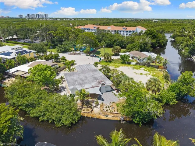 66 River Ct, Naples, Florida 34110