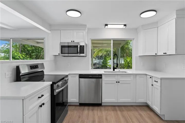 66 River Ct, Naples, Florida 34110