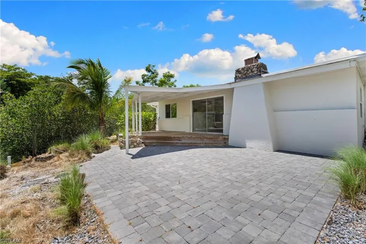 66 River Ct, Naples, Florida 34110