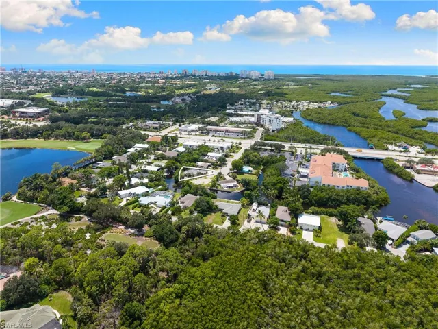 66 River Ct, Naples, Florida 34110
