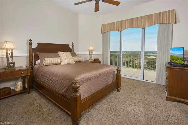 Third guest bedroom -- your guests will appreciate the view!