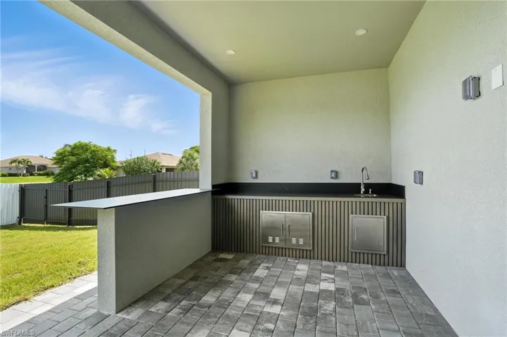 View of patio / terrace with area for grilling