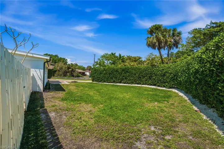 2300 Estey Ave, Naples, Florida 34104