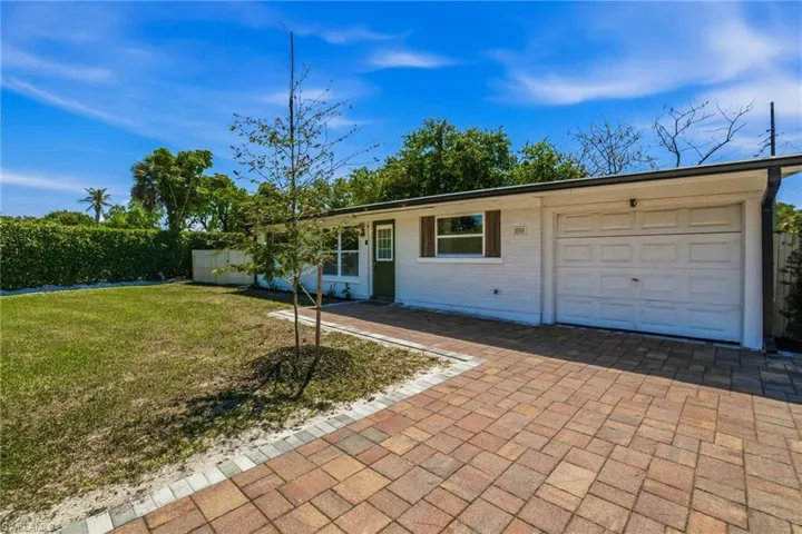 2300 Estey Ave, Naples, Florida 34104