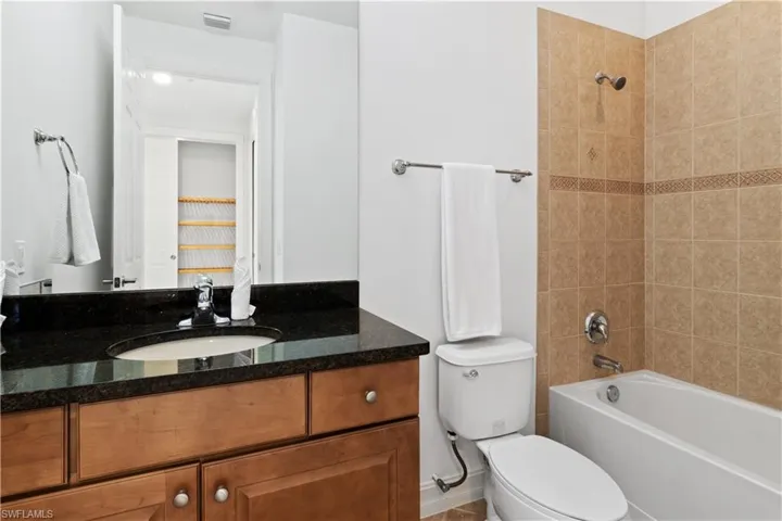 9072  Chula Vista  ST, Naples, FL 34113