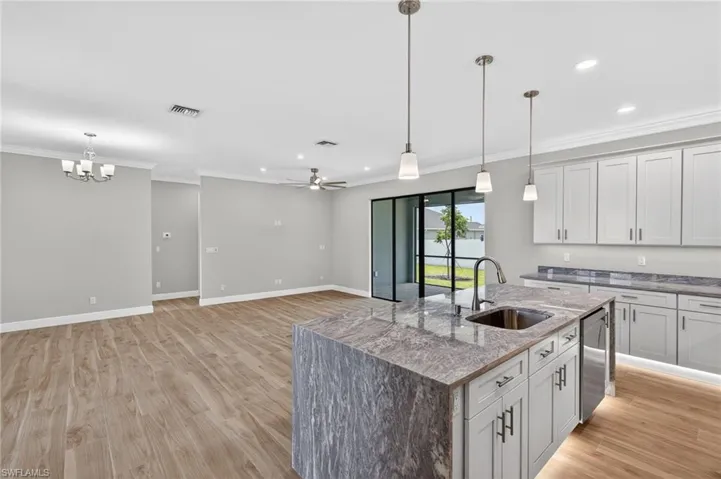 1912 Nw 24th Ter, Cape Coral, Florida 33993