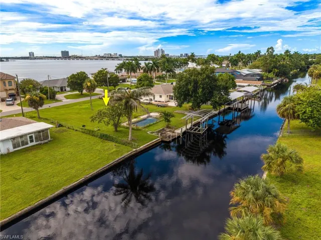 116 E North Shore Ave, North Fort Myers, Florida 33917