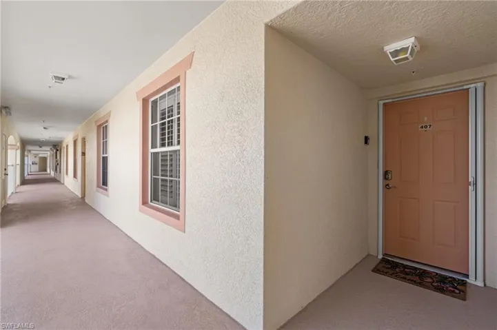 Entry - 4th floor