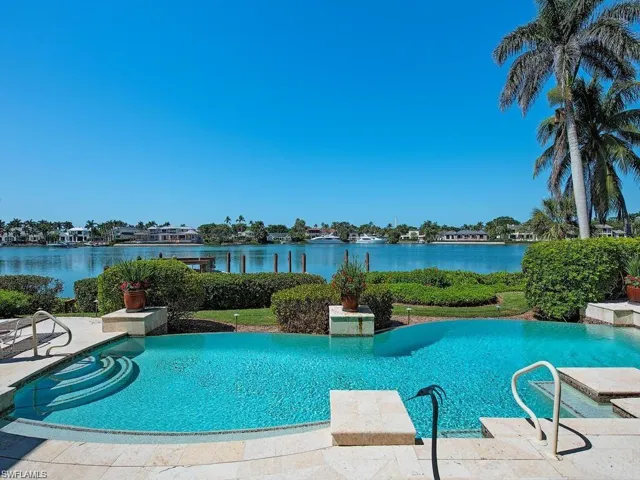 916 Spyglass Ln, Naples, Florida 34102