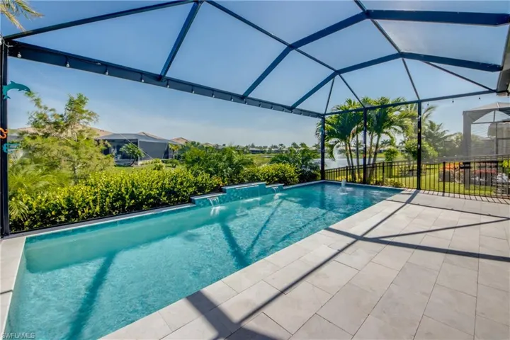 8260 Venetian Pointe Dr, Fort Myers, Florida 33908