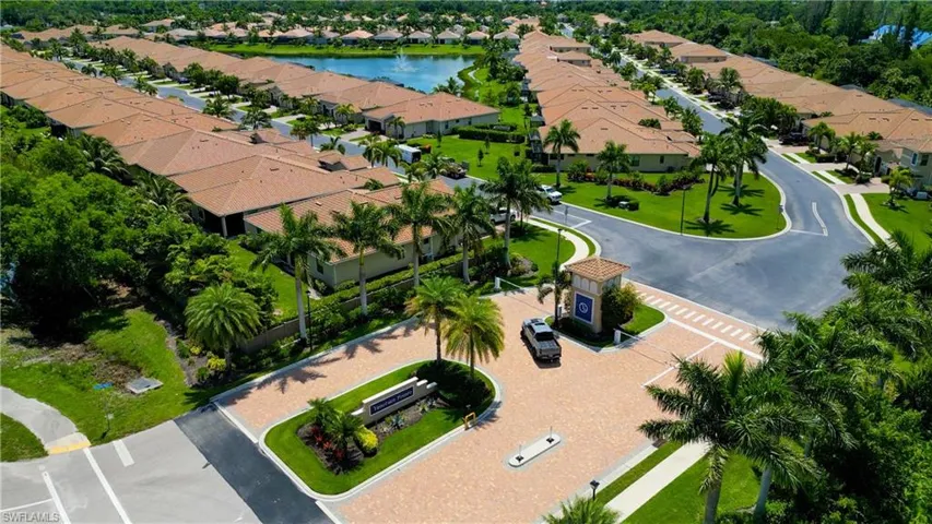 8260 Venetian Pointe Dr, Fort Myers, Florida 33908
