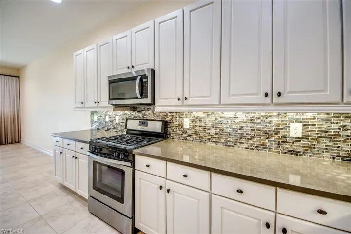 8260 Venetian Pointe Dr, Fort Myers, Florida 33908
