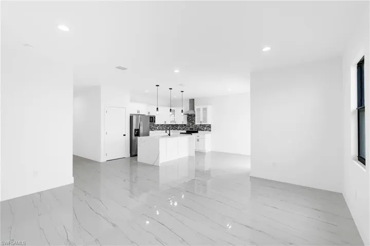 7071 Tide Cir, Labelle, Florida 33935