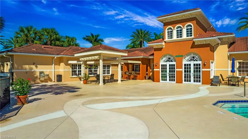 10305  Via Colomba  CIR, Fort Myers, FL 33966