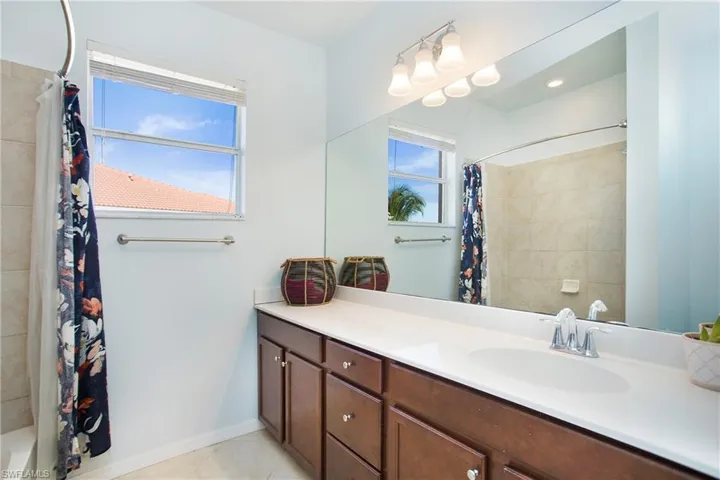 10305  Via Colomba  CIR, Fort Myers, FL 33966