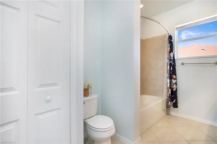 10305  Via Colomba  CIR, Fort Myers, FL 33966