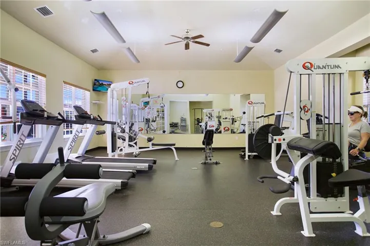 10305  Via Colomba  CIR, Fort Myers, FL 33966