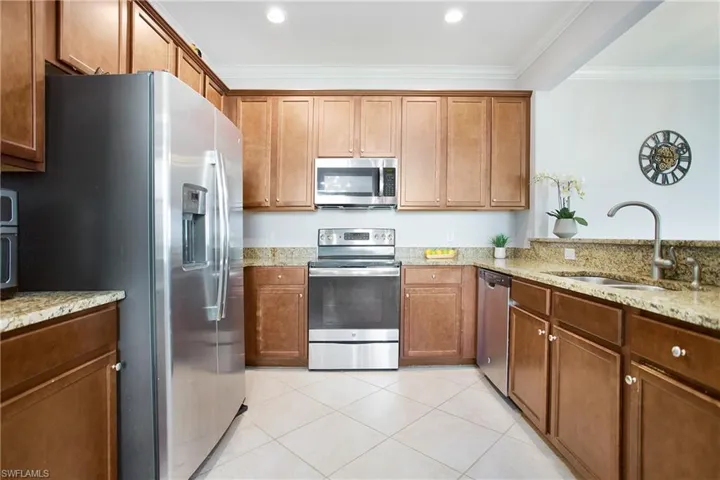 10305  Via Colomba  CIR, Fort Myers, FL 33966