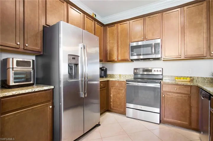 10305  Via Colomba  CIR, Fort Myers, FL 33966